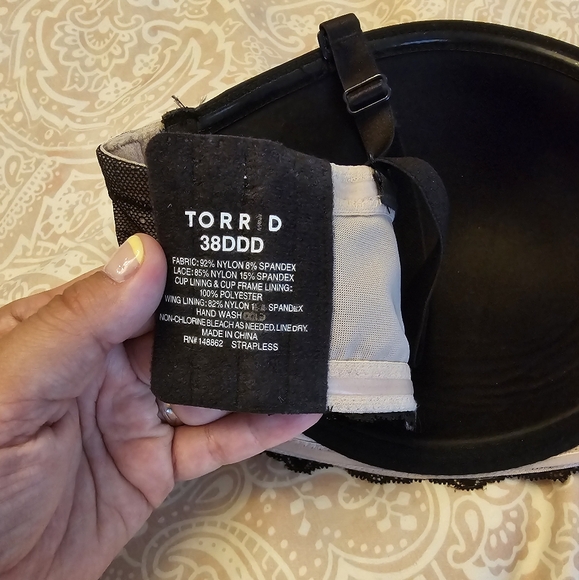 Torrid Convertible Strapless Bras - Picture 3 of 6